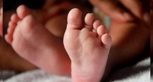 ఏపీలో దారుణం..పసికందును గొంతునులిమి హత్య
