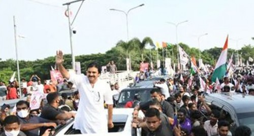స్టీల్ ప్లాంట్ కోసం పోరాడాలి : పవన్ కళ్యాణ్

