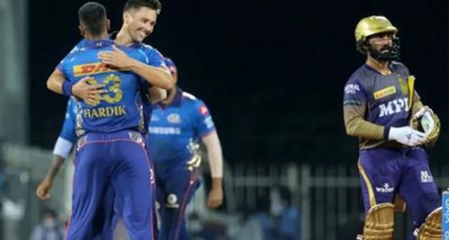 ముంబై థ్రిల్లింగ్ విక్టరీ
