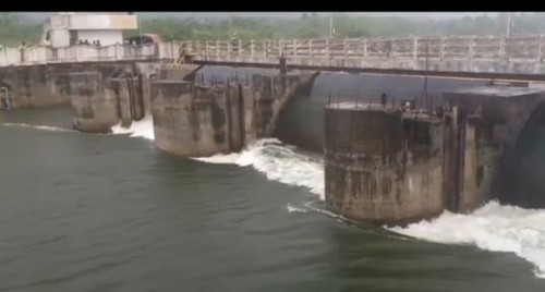  అరణియార్ కు తగ్గుతున్న వరద నీటి ప్రవాహం
