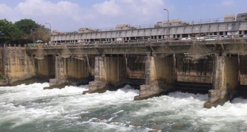 పశ్చిమ డెల్టా కు వెయ్యి క్యూసెక్కుల నుంచి సాగునీటి విడుదల 
