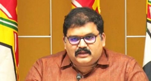 పోలీసులపై మాకు నమ్మకం లేదు: పట్టాభి భార్య
