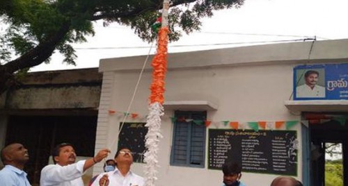 పేదలకు అండగా సంక్షేమ పథకాలు

