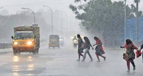 తెలుగు రాష్ట్రాల్లో కురుస్తున్న వర్షాలు
