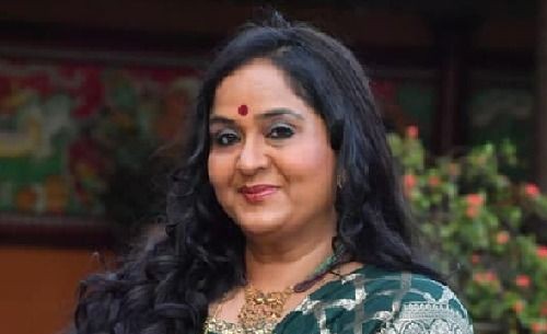 త్వరలో రేషన్ దుకాణాల్లో చిన్న ఎల్​పీజీ సిలిండర్ల అమ్మకం...!
