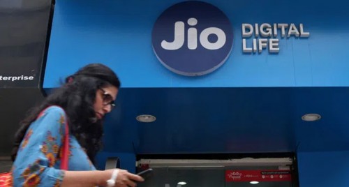 లాక్ డౌన్ వేళ కేంద్రం కఠిన ఆదేశాలు జారీ
