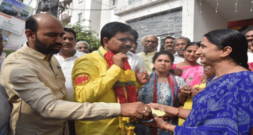 గొల్లపూడిని  అభివృద్ధి చేస్తా-మంత్రి దేవినేని  