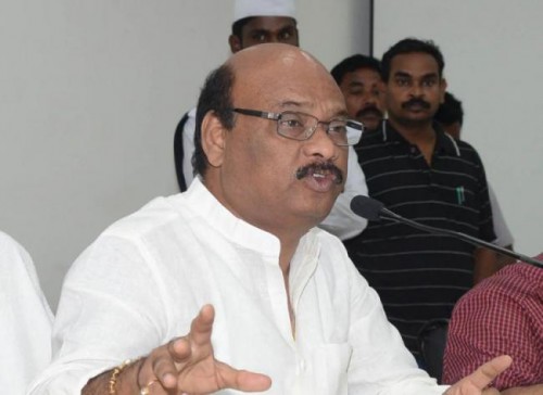 అన్నా క్యాంటీన్ల మూసివేతపై టీడీపీ నేత కన్నీళ్లు