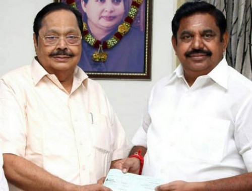రూ. కోటి చెక్కును సిఎంకు అందజేసిన డిఎంకె కోశాధికారి 