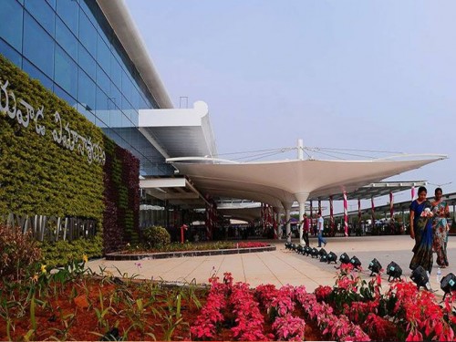 గన్నవరం విమానాశ్రయంలో ప్రమాదం