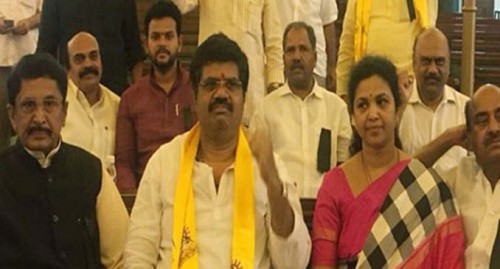 లోక్ సభ నుంచి తెదేపా సభ్యుల సస్పెన్షన్