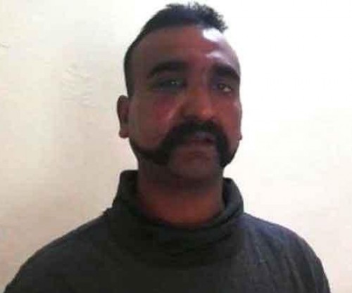 భారత పైలట్ అభినందన్ ను విడుదల చేయొద్దు