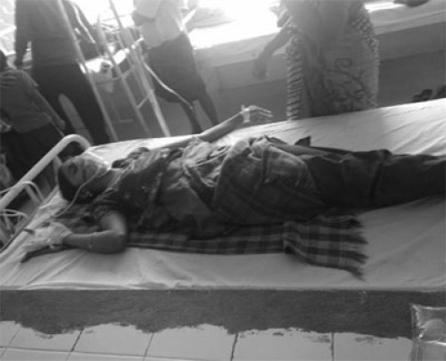 పశ్చిమగోదావరి జిల్లాలో ఆటో-ట్రాక్టర్‌ ఢీ