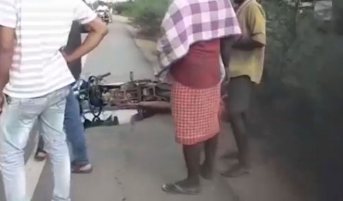 బైక్ ని ఢీకొన్న కారు