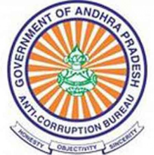 ఏపీలో పలు మున్సిపల్ కార్యాలయాలపై ఏసీబీ దాడులు