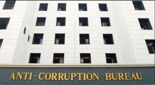 చంద్రబాబుకు హైకోర్టు ఇచ్చిన స్టే రద్దు : ఎసిబి కోర్టు 