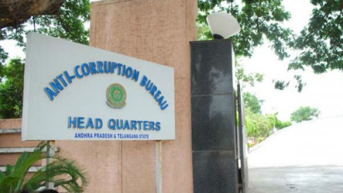 టీచింగ్ హాస్పటల్స్ పై ఏసీబీ దాడులు