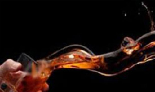 డాక్టర్‌పై నర్సు యాసిడ్‌ దాడి