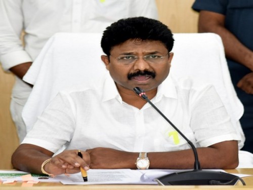  ట్రిపుల్‌ ఐటీల్లో భద్రతను కట్టుదిట్టం చేస్తాం : మంత్రి  ఆదిమూలపు