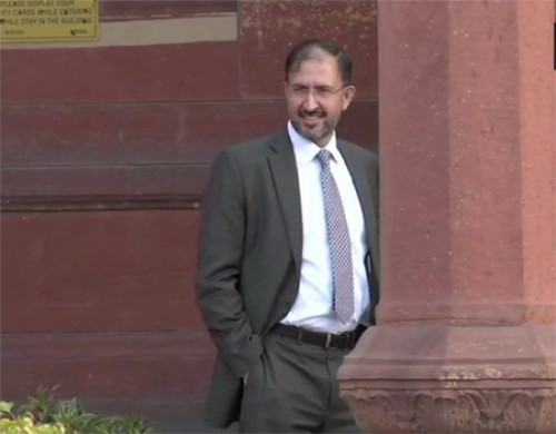 పైలట్ అరెస్ట్ పై వివరణ కోరిన విదేశాంగ శాఖ సయ్యద్ సమన్లు