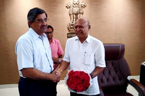 బాధ్యతలు స్వీకరించిన అజయ్ కల్లం