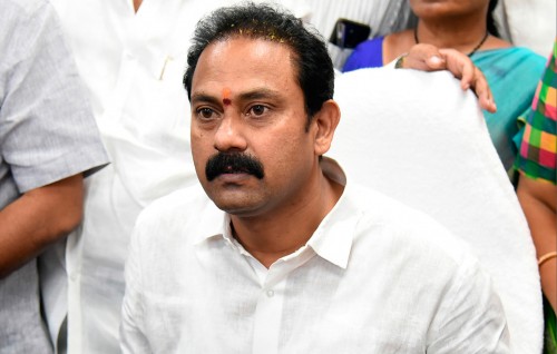 కరోనా వైరస్ పై  వైద్య ఆరోగ్యశాఖా మంత్రి ఆళ్ళ కాళీకృష్ణ శ్రీనివాస్ సమీక్ష
