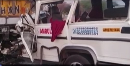 గుత్తి హైవేపై రోడ్ ప్రమాదం 