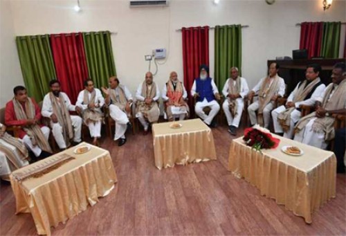 అమిత్ షా విందులో పాల్గోనున్న బీహార్ సీఎం