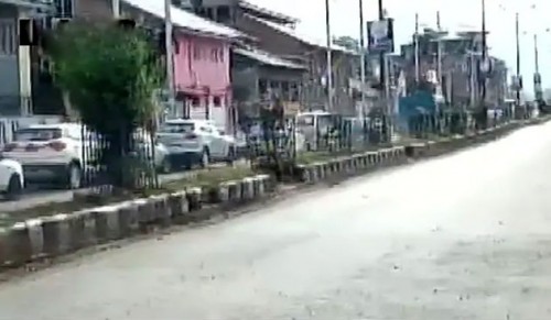 ఎదురుకాల్పుల్లో ముగ్గురు సీఆర్‌పీఎఫ్‌ జవాన్లు మృతి