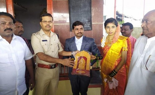 అనాధ జీవితంలో పెళ్లివెలుగు..