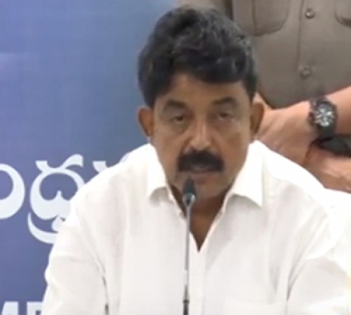 బోర్ల కోసం 200 డ్రిల్లింగ్ బోర్ మెషీన్ల కొనుగోలు : పేర్ని నాని