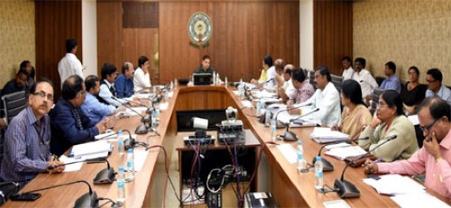 పట్టణ ప్రాంత గృహనిర్మాణ ప్రాజెక్టులను నిర్దేశిత గడువు ప్రకారం పూర్తిచేయాలి:సిఎస్