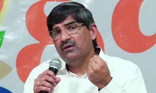 సిఎంఓలో 42 మంది ఉద్యోగులను తొలగించిన సిఎస్