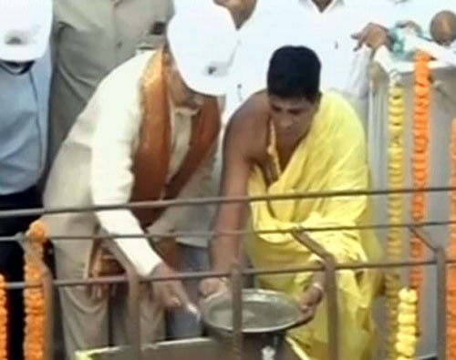 ఏపీ సచివాలయ భవనాల నిర్మాణానికి రాఫ్ట్‌ ఫౌండేషస్‌ మాస్‌కాంక్రీట్‌ విధానంలో పునాది
