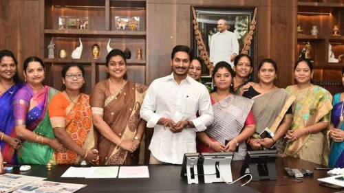 మహిళలకు శుభవార్త.. త్వరలో 5,905 అంగన్‌వాడీ పోస్టుల భర్తీ