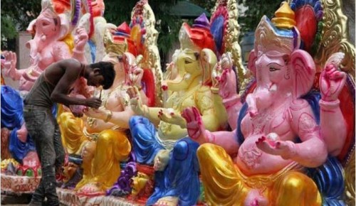 ఏపీలో వినాయక చవితి వేడుకల రద్దుపై ఆగని దుమారం