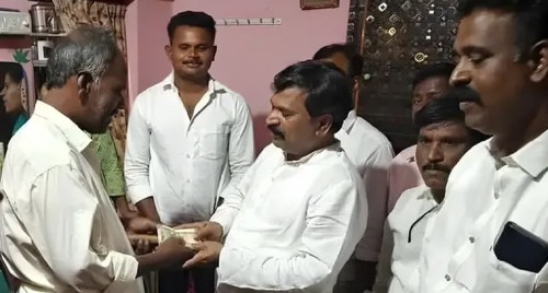 వ్యభిచార గృహంపై పోలీసులు దాడి