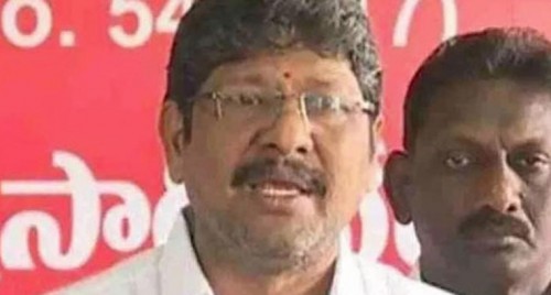 చెరువులో బస్సు బోల్తా..!