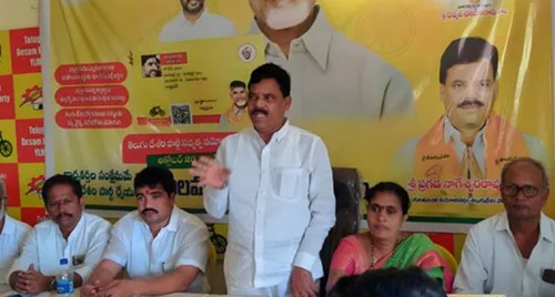 నేనున్నానని ప్రజలకు మంత్రి బాలినేని భరోసా