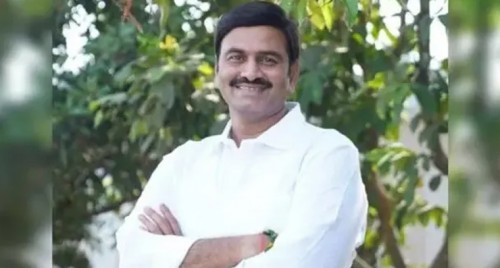 బైక్ లో పాము.. వారంలో రెండో సారి