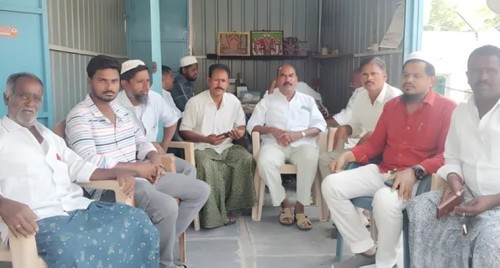 ప్రభుత్వ ఆసుపత్రిలో ఆక్సిజన్ లీక్..