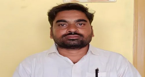 సొంతూరి కోసం సర్పంచ్ గా మారిన ఐఏఎస్..