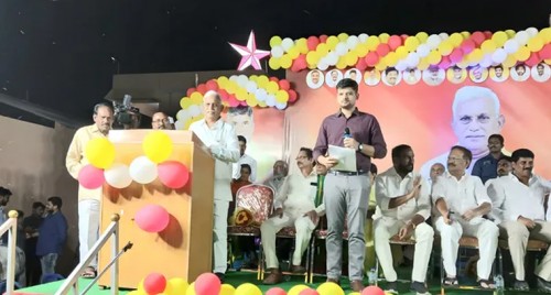 గృహాల నిర్మాణాలకు బ్యాంకులతో రుణాలు మంజూరు చేయించాలి