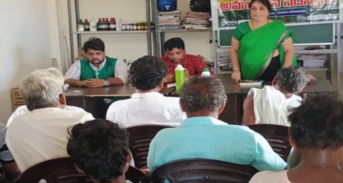 బస్సు డ్రైవర్‌ పై మహిళ దాడి