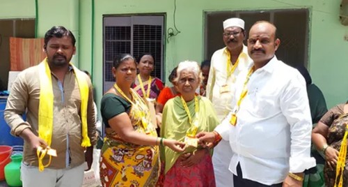 విశాఖ మీదుగా వెళ్లాల్సిన పలు రైళ్లు రద్దు
