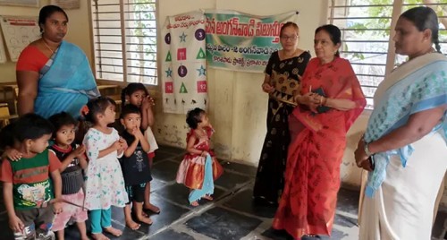 వలస కార్మికులకు కూడు, గూడు కల్పించండి: రాష్ట్రాలకు కేంద్రం సూచన... 