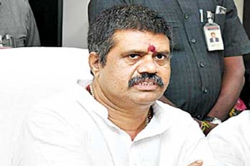 రెవెన్యూ అధికారులతో మంత్రి అవంతి భేటీ