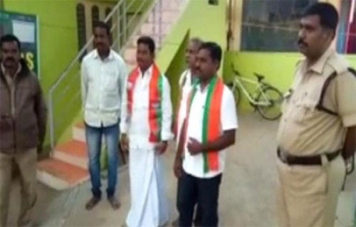 బీజేపీ నేతల హౌజ్‌ అరెస్టులు