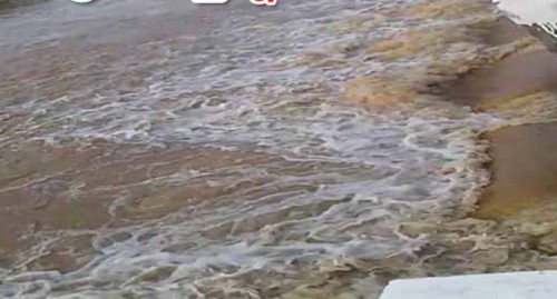 భారీ వర్షానికి ఉధృతంగా ప్రవహిస్తున్న వేదవతి నది