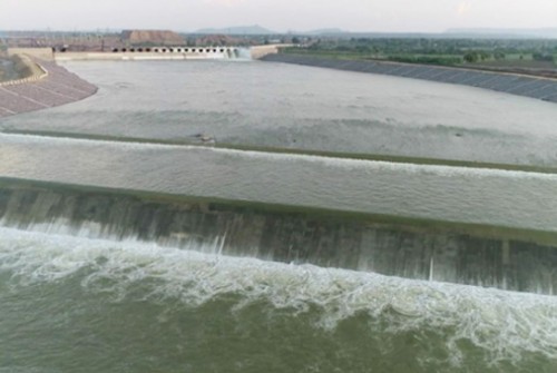 సుందిళ్ల బ్యారేజీ 37 గేట్లు ఎత్తివేత